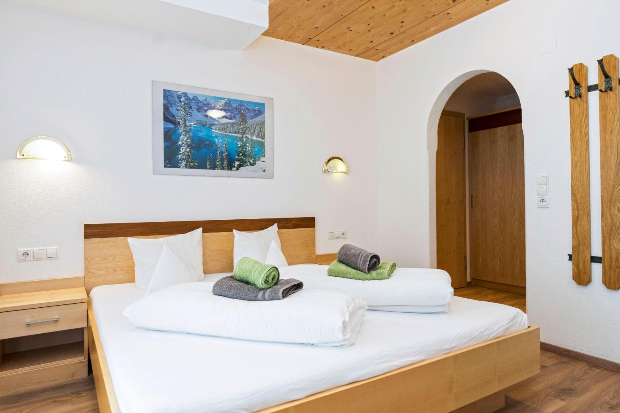 Hotel Garni Siegele - Inklusive Silvretta-Card Premium อิสชเกิล ภายนอก รูปภาพ