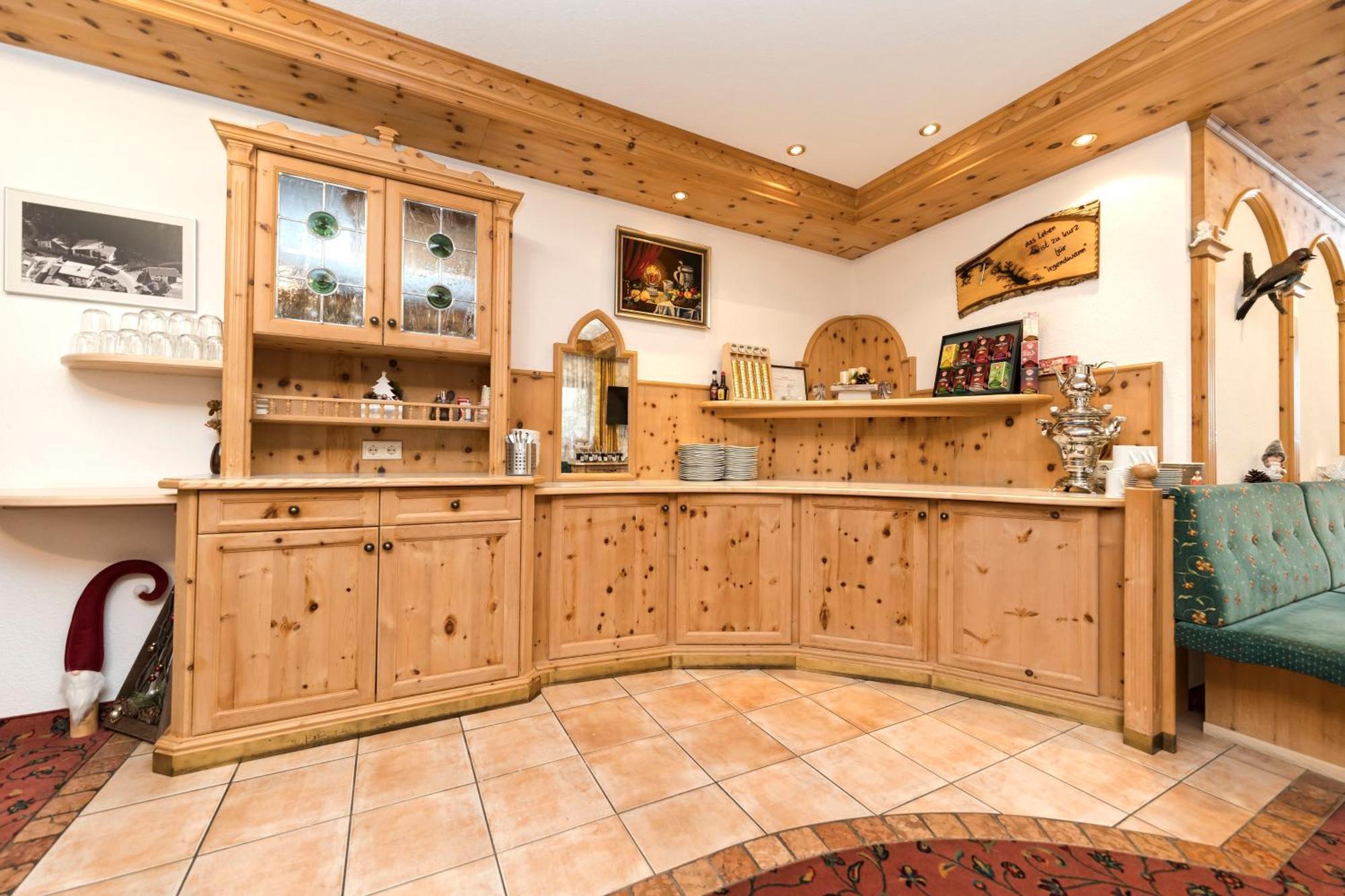 Hotel Garni Siegele - Inklusive Silvretta-Card Premium อิสชเกิล ภายนอก รูปภาพ