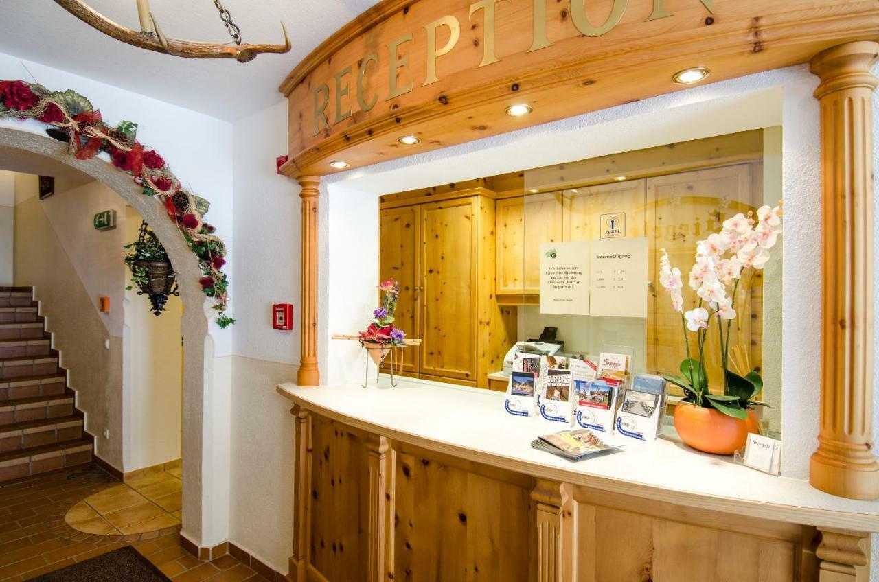 Hotel Garni Siegele - Inklusive Silvretta-Card Premium อิสชเกิล ภายนอก รูปภาพ