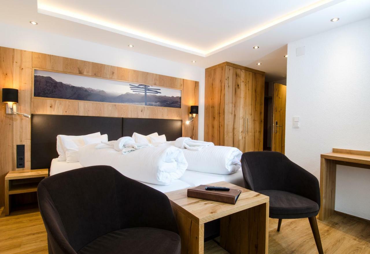 Hotel Garni Siegele - Inklusive Silvretta-Card Premium อิสชเกิล ภายนอก รูปภาพ