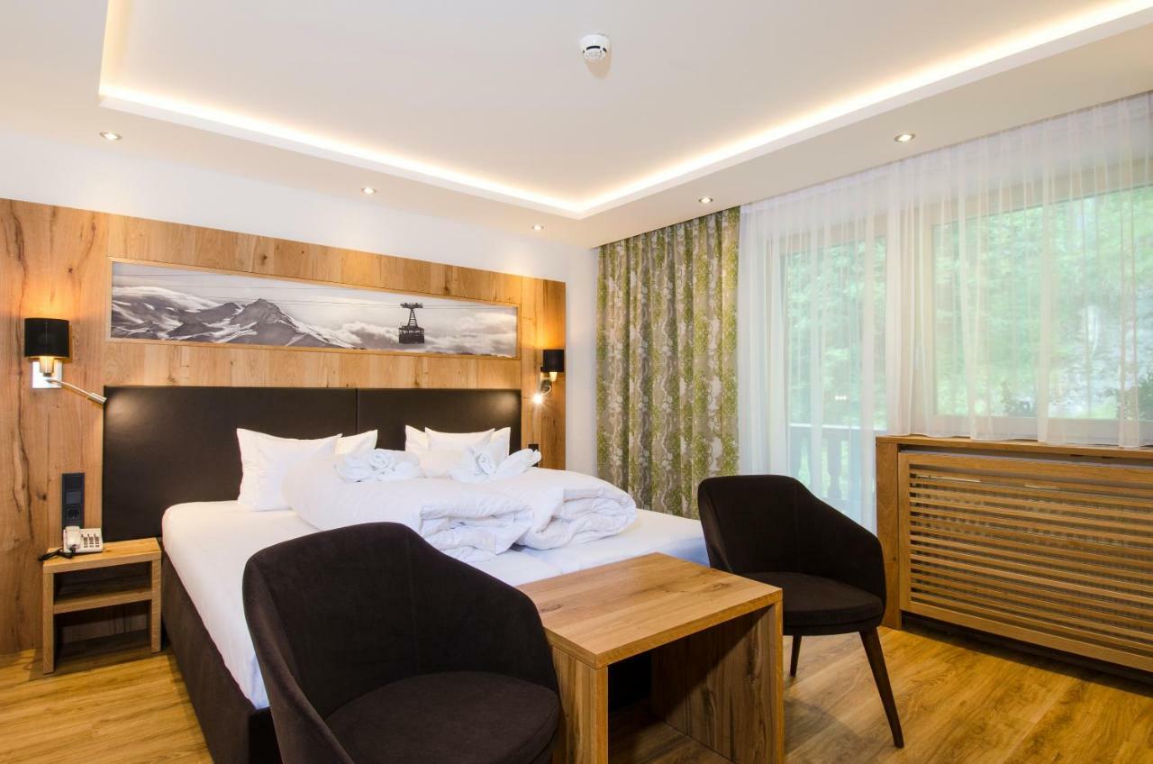 Hotel Garni Siegele - Inklusive Silvretta-Card Premium อิสชเกิล ภายนอก รูปภาพ