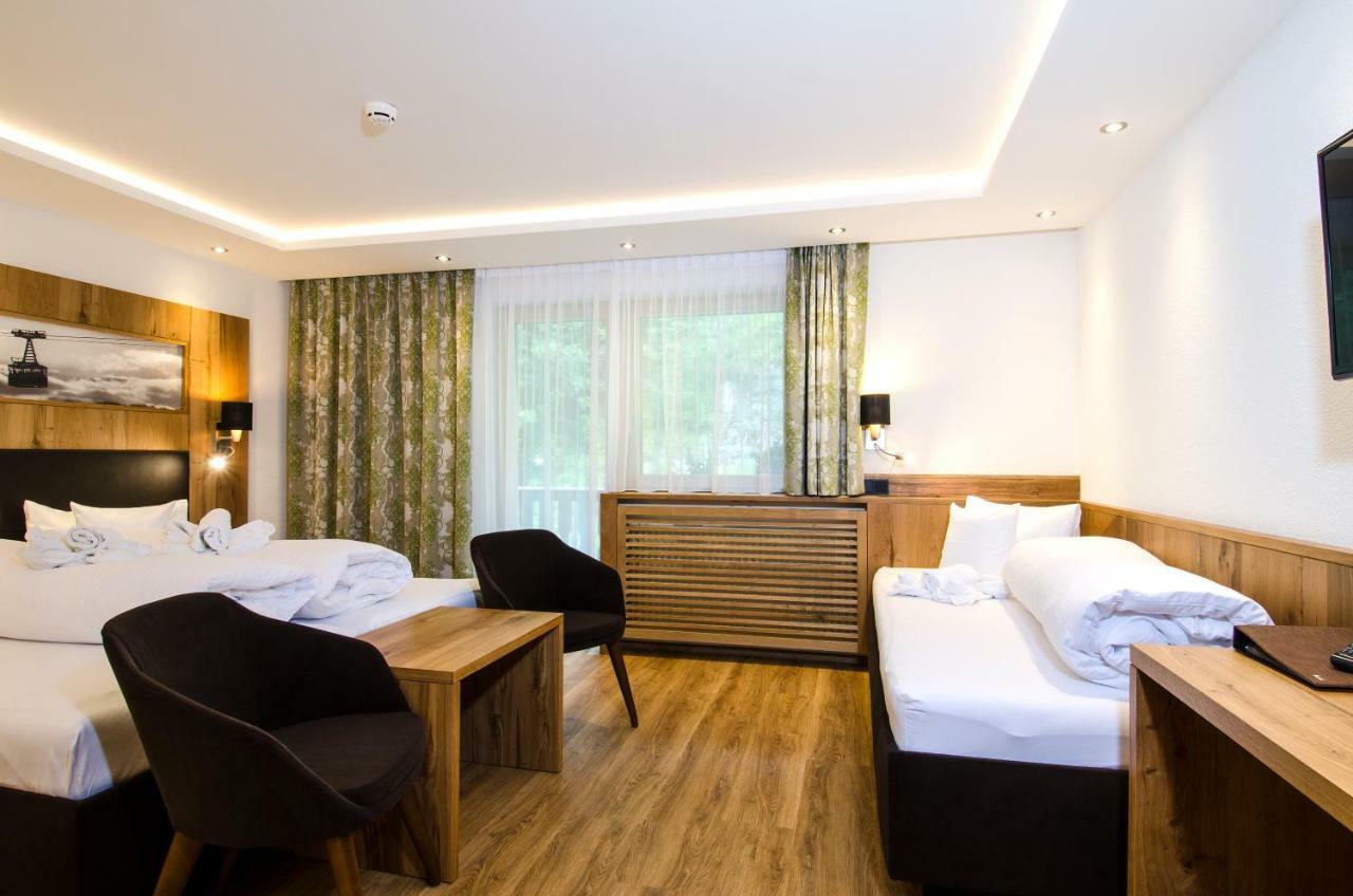 Hotel Garni Siegele - Inklusive Silvretta-Card Premium อิสชเกิล ภายนอก รูปภาพ